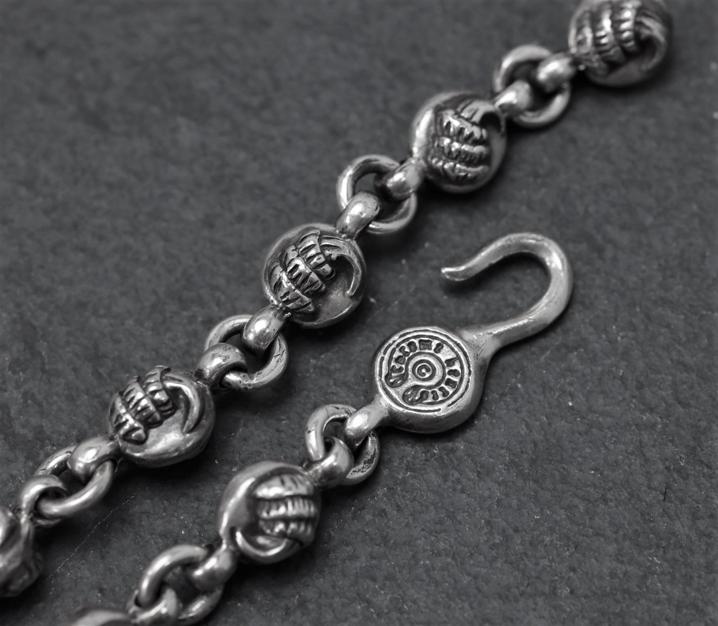 Bear Claw Hook Bracelet